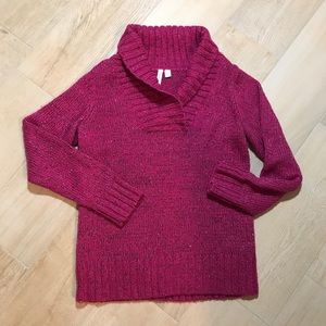 Pink chunky knit sweater with silver and black threading